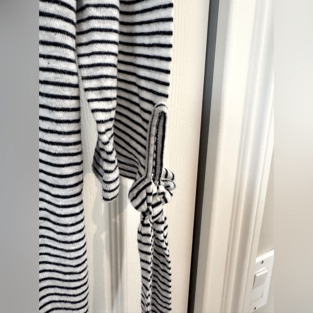 T-shirt w/ Tie-Sleeve Detail Black & White Striped 3/4 Sleeve Ultra Soft - Picture 2 of 5